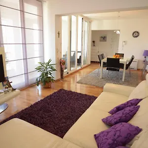 Base Bridge - Centre - Free Parking Apartment